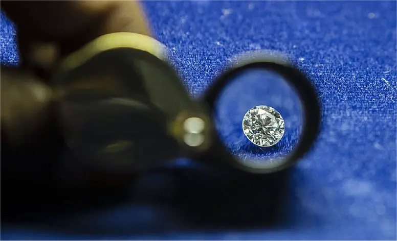 Diamond Symmetry